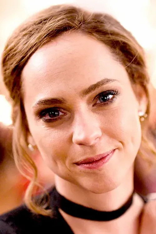 Photo of Fiona Dourif