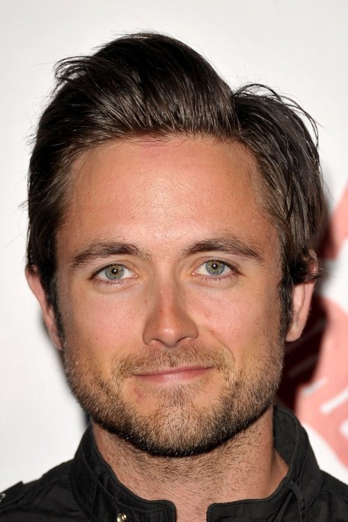 Photo of Justin Chatwin