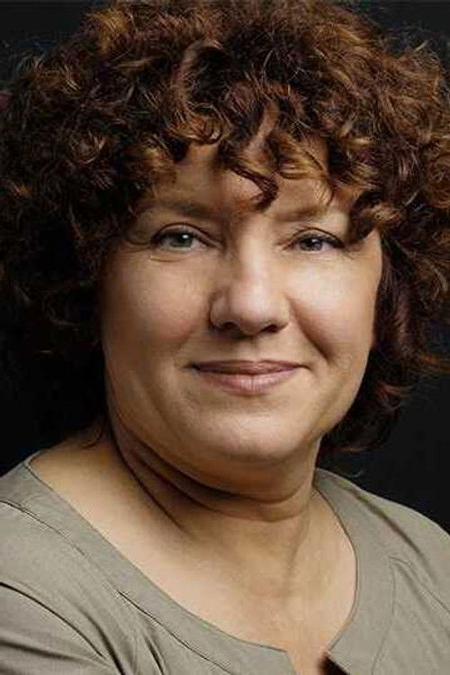 Photo of Ayşenil Şamlıoğlu