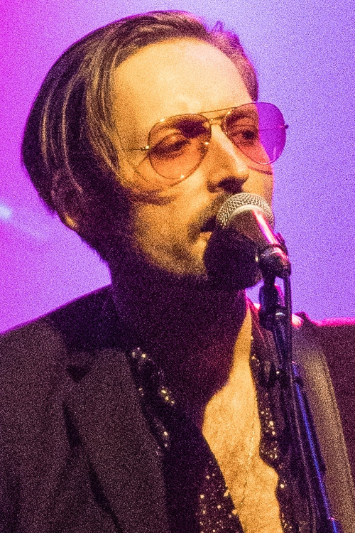 Photo of Mark Stoermer