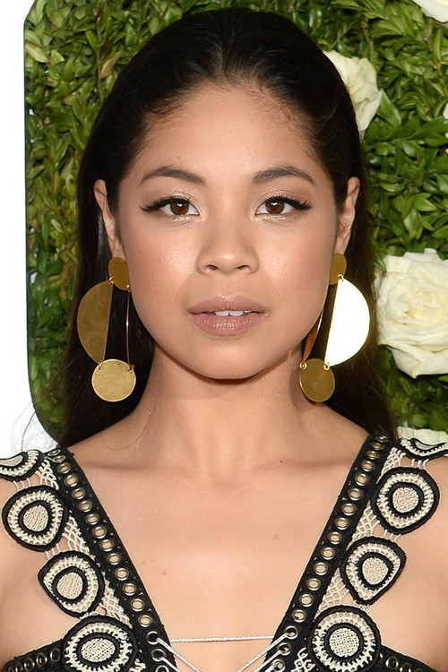 Photo of Eva Noblezada