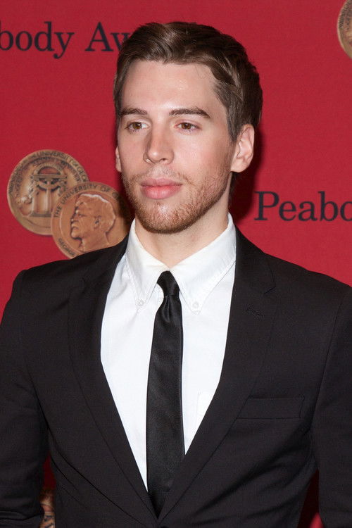 Photo of Jordan Gavaris