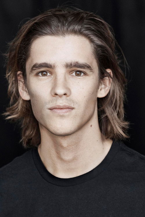 Photo of Brenton Thwaites