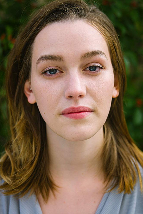 Photo of Victoria Pedretti