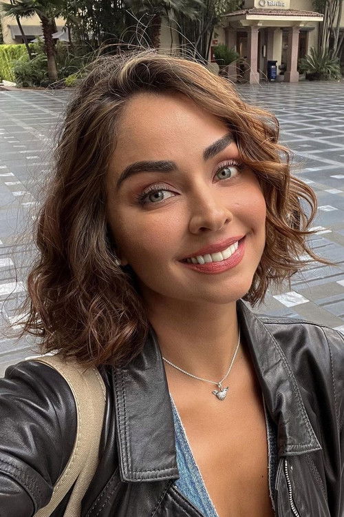 Photo of Claudia Martín