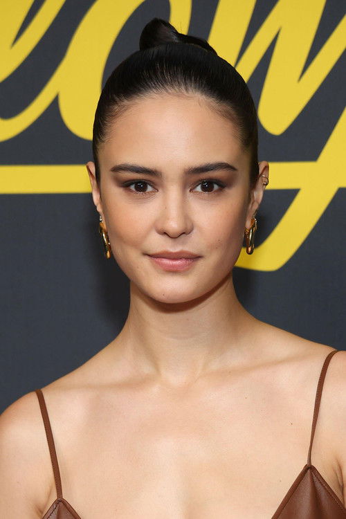 Photo of Courtney Eaton