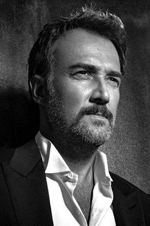 Photo of Carlos Leal