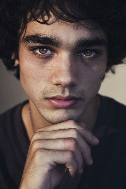 Photo of Charlie Polinger