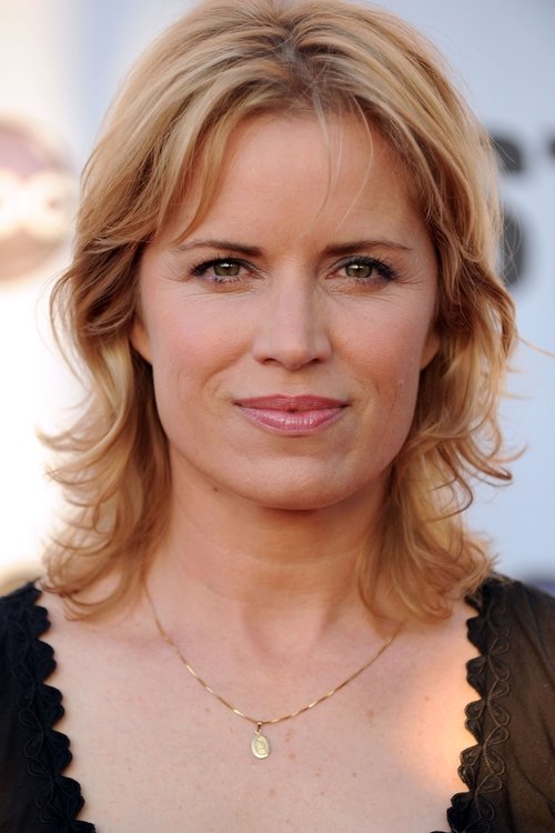 Photo of Kim Dickens