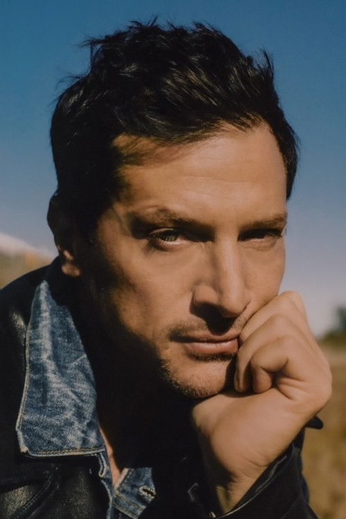 Photo of Simon Rex