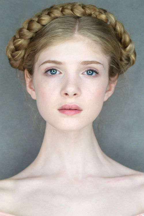 Photo of Elena Kampouris