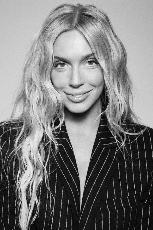 Photo of Alexandra Cooper