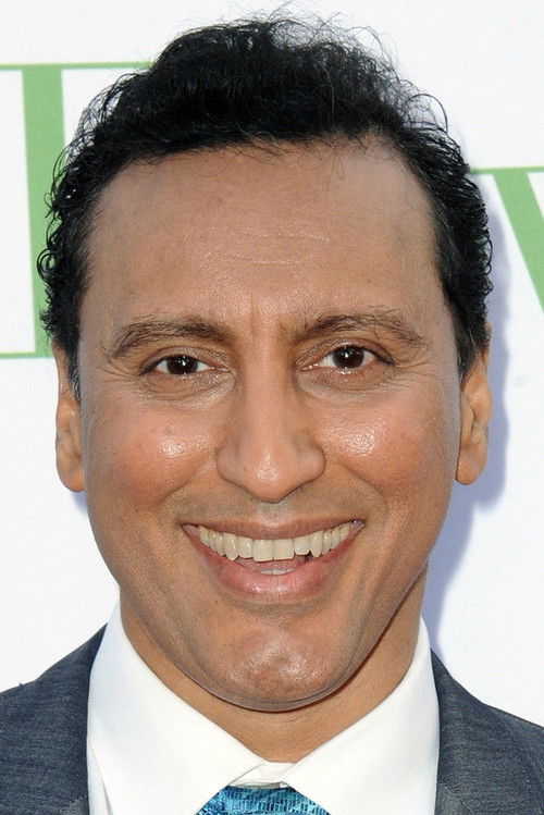 Photo of Aasif Mandvi