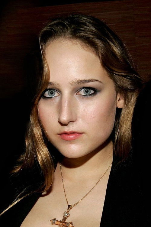 Photo of Leelee Sobieski