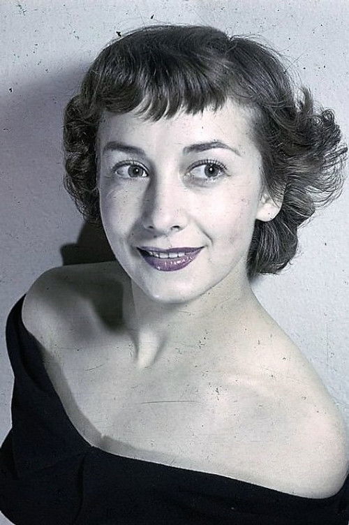 Photo of Suzanne Flon