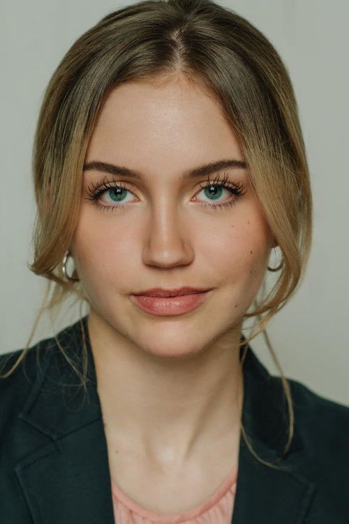 Photo of Sabrina Larsen