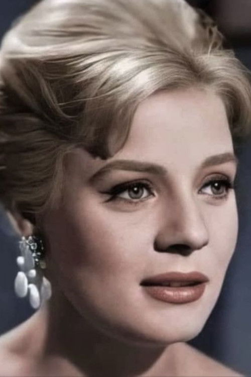 Photo of Nadia Lotfi