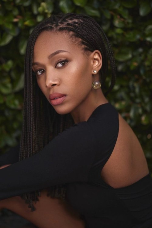 Photo of Nicole Beharie