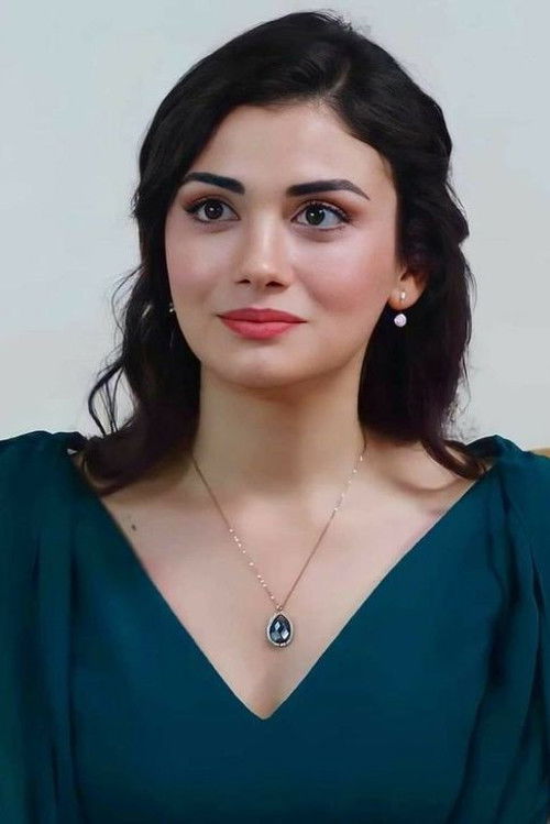 Photo of Özge Yağız