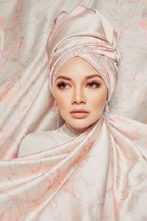 Photo of Neelofa