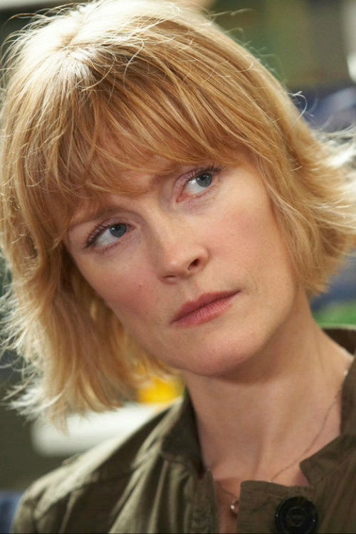 Photo of Claire Skinner