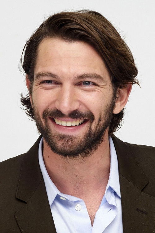 Photo of Michiel Huisman