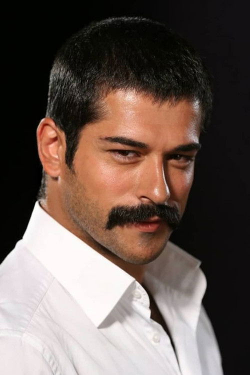 Photo of Burak Özçivit
