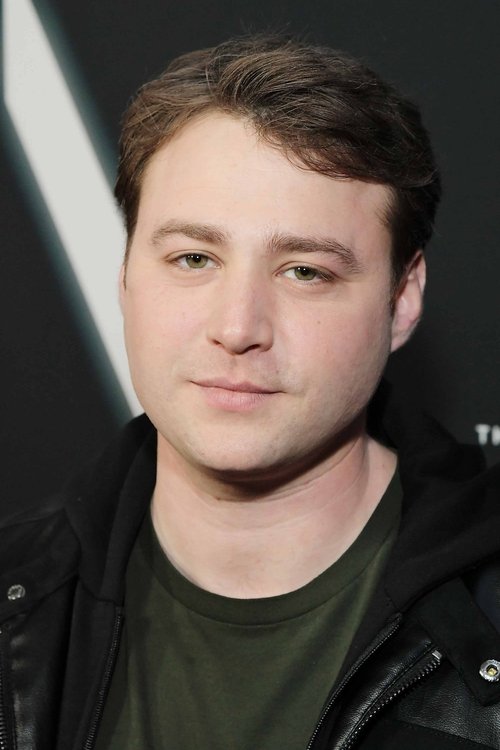 Photo of Emory Cohen