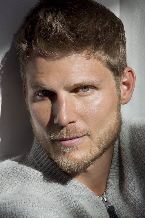 Photo of Travis Van Winkle