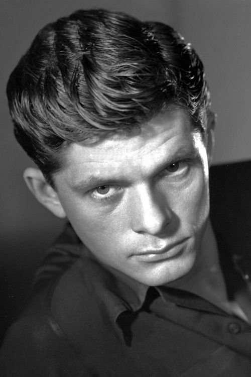 Photo of Dewey Martin