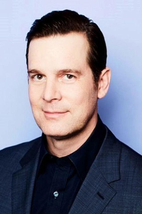 Photo of Peter Krause