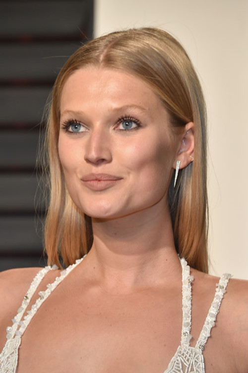 Photo of Toni Garrn