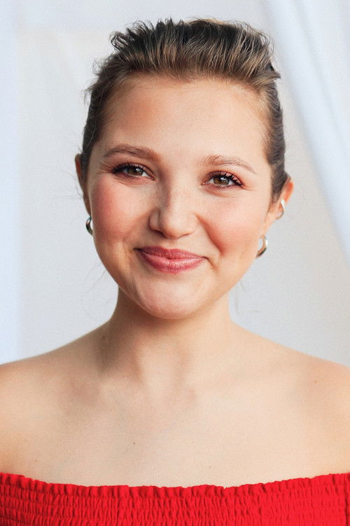 Photo of Mia McKenna-Bruce