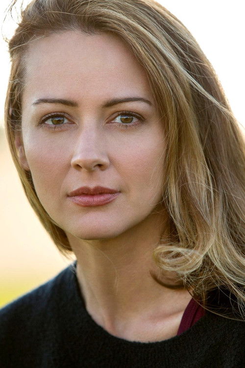 Photo of Amy Acker