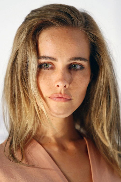 Photo of Isabel Lucas
