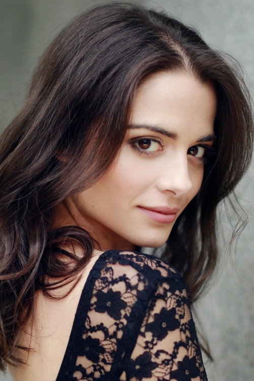 Photo of Stephanie Leonidas