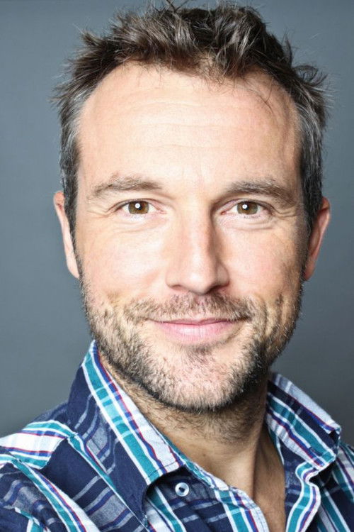 Photo of Shaun Benson