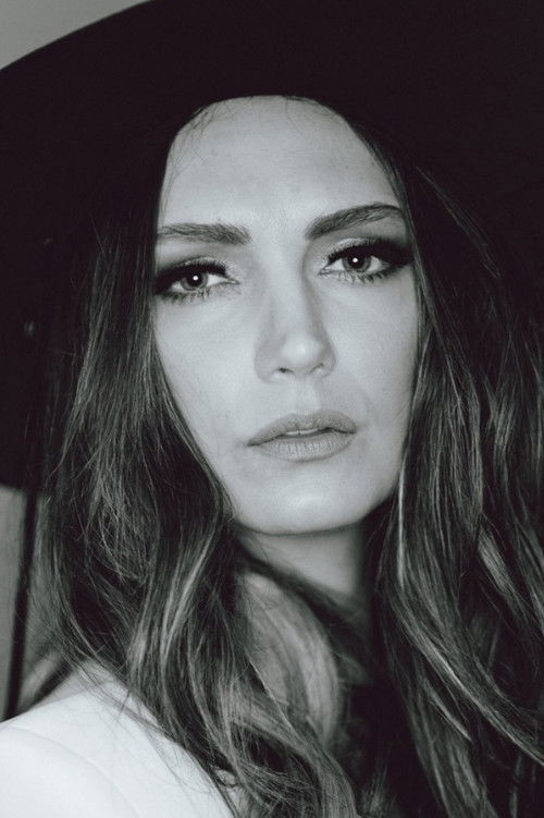 Photo of Hannah Levien