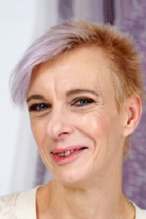 Photo of Belinda Bee