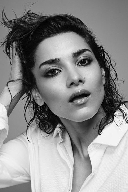 Photo of Amber Rose Revah