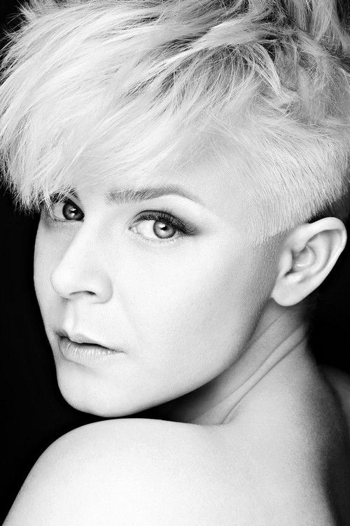 Photo of Robyn