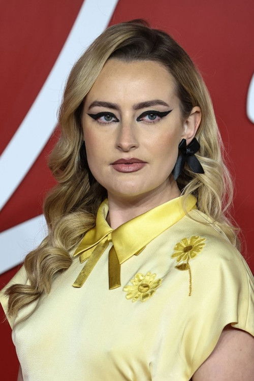 Photo of Amelia Dimoldenberg