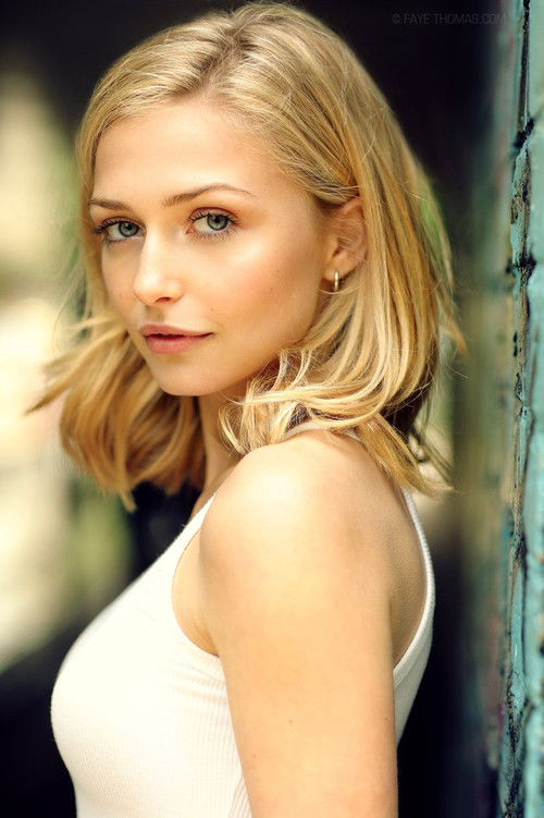 Photo of Sophie Simnett