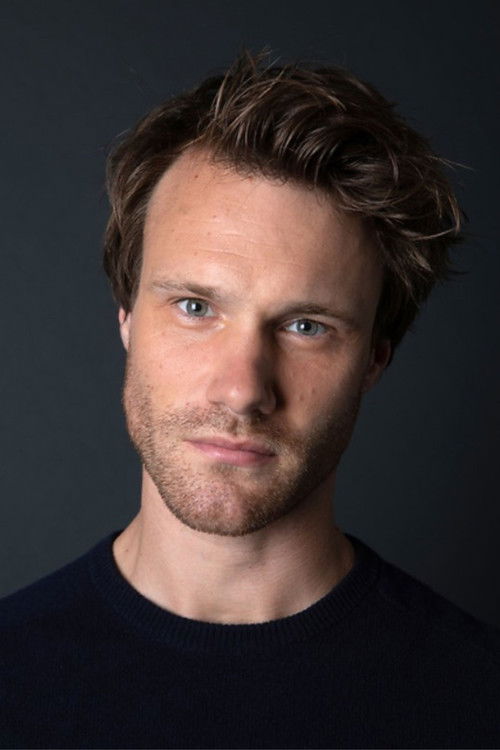 Photo of Hugh Skinner