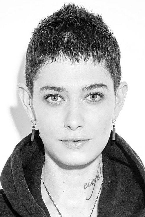 Photo of Asia Kate Dillon