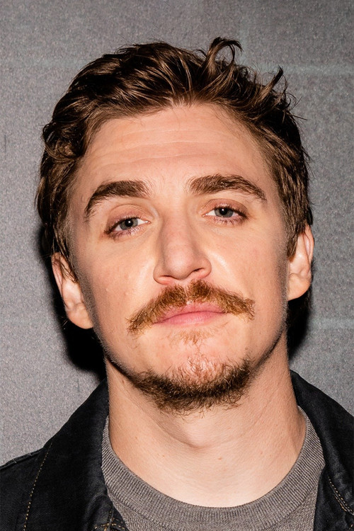 Photo of Kyle Gallner