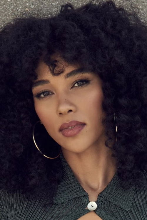 Photo of Alexandra Shipp