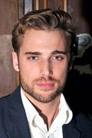 Photo of Dustin Milligan