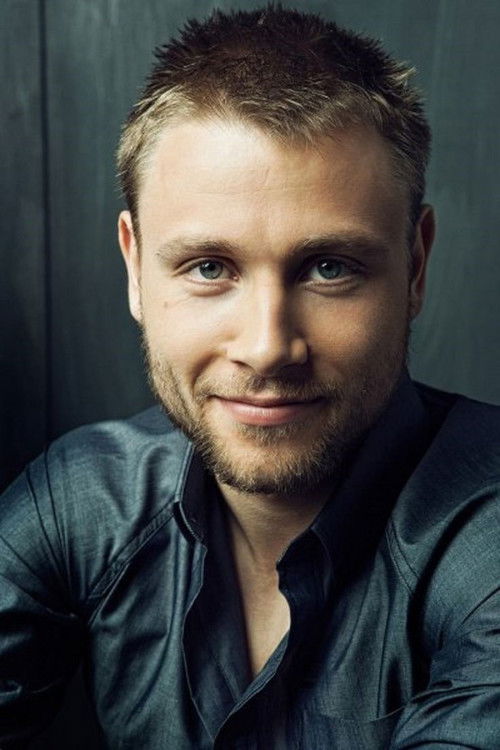 Photo of Max Riemelt