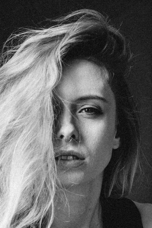 Photo of Justine Nelson